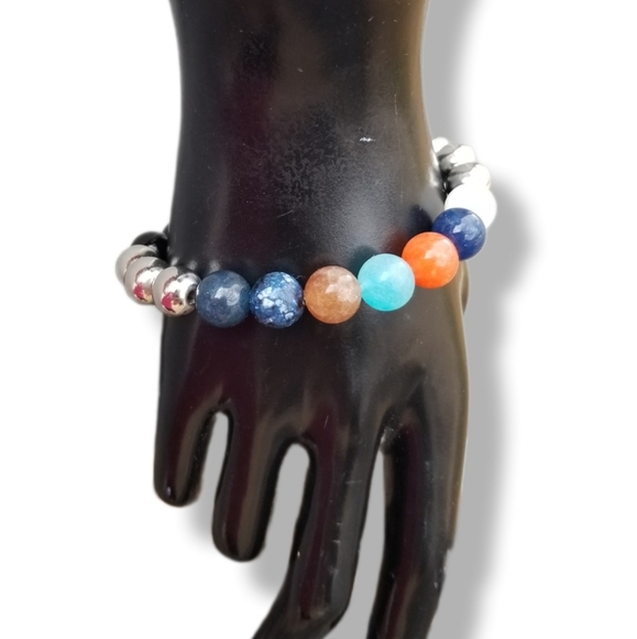 MULTICOLOR DYED AGATE GEMSTONE BEAD STRETCH BRACELET - Picture 1 of 6